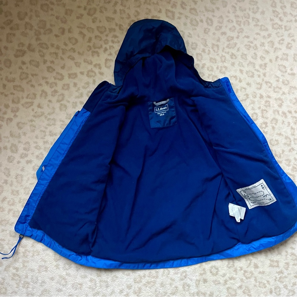 L.L. Bean Kids Blue Hooded Fleece lined raincoat (size 5-6) - Picture 5 of 6